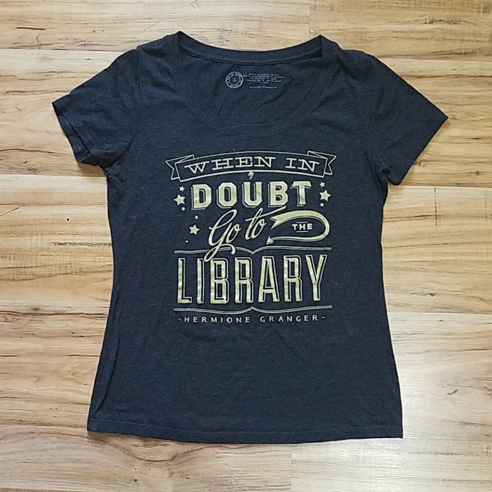 Out of Print Clothing Scoop Neck T shirt - Sz L